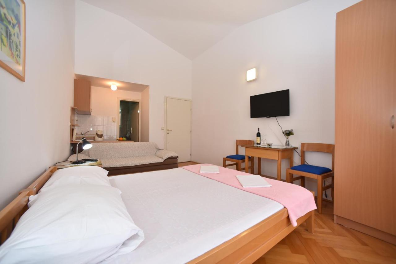 Apartmani Soljaga Petrovac Exteriör bild