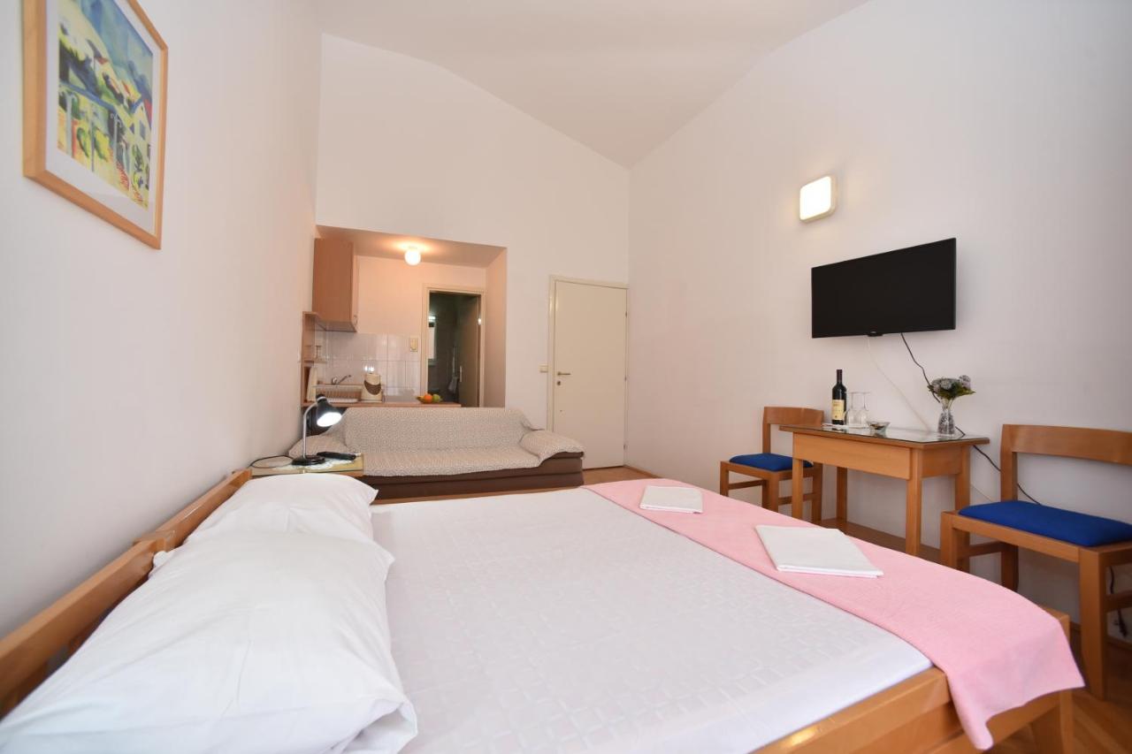 Apartmani Soljaga Petrovac Exteriör bild