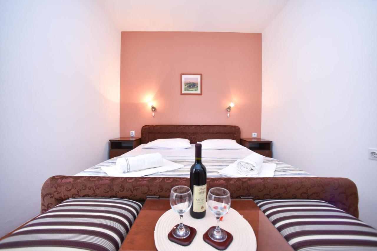 Apartmani Soljaga Petrovac Exteriör bild