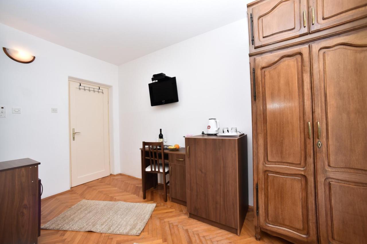 Apartmani Soljaga Petrovac Exteriör bild