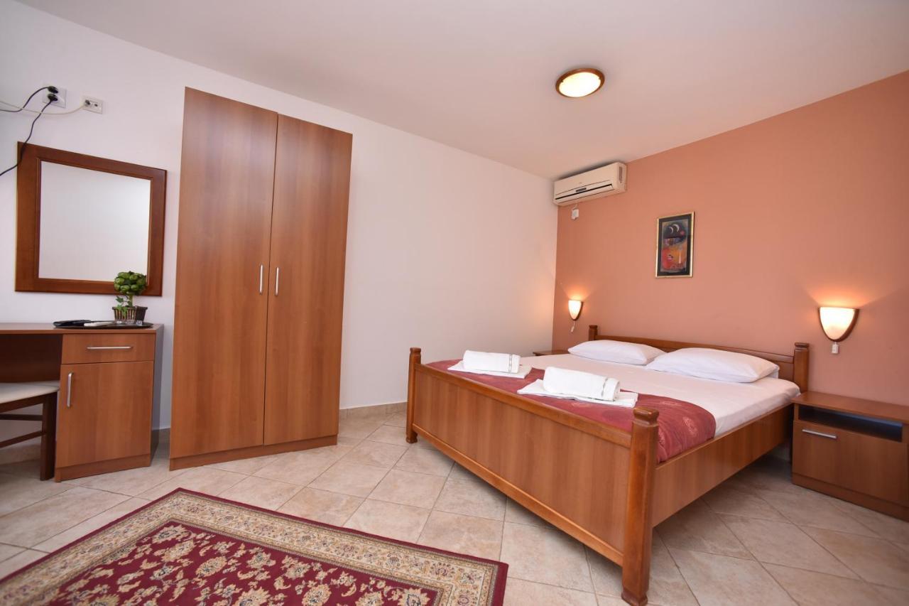 Apartmani Soljaga Petrovac Exteriör bild